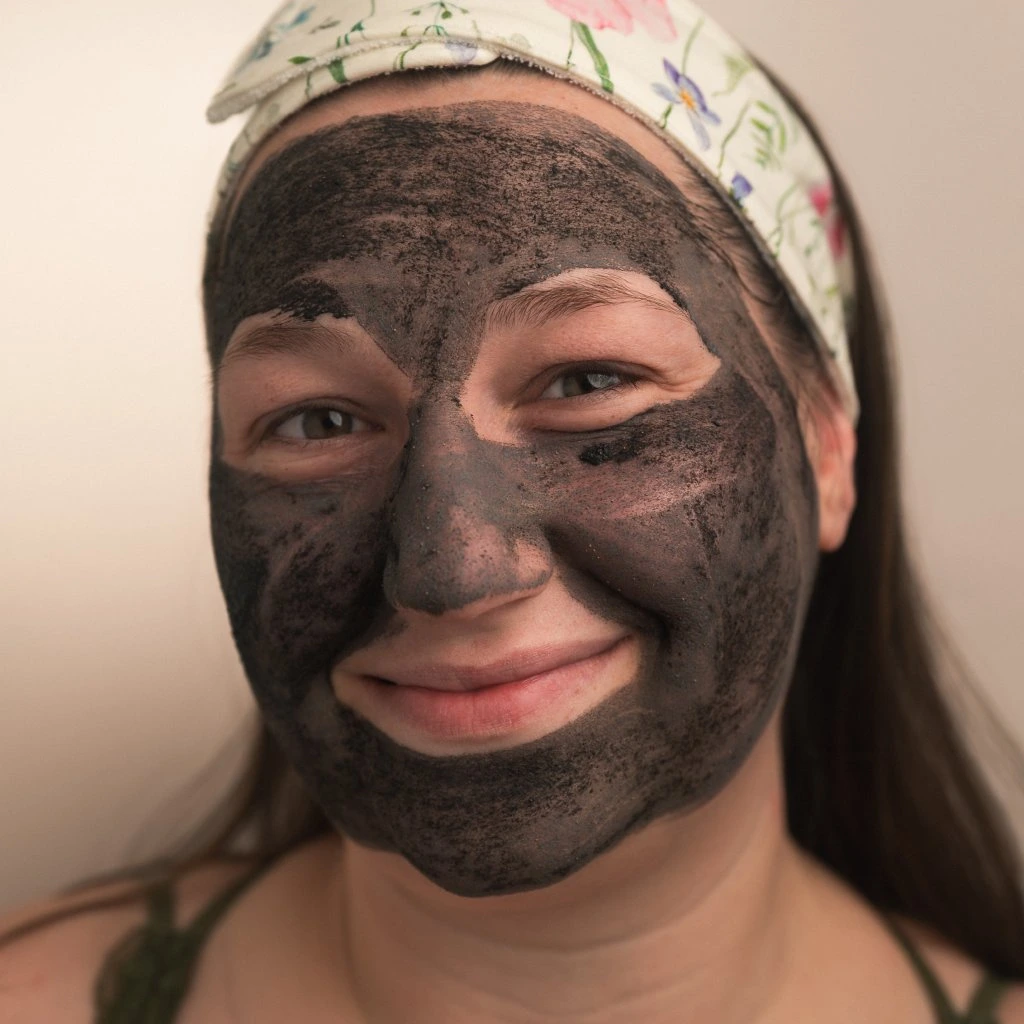 Maska a peeling - pro aknózní pleť