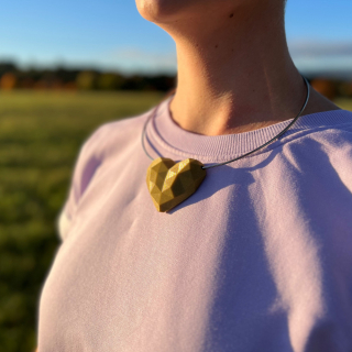 NÁHRDELNÍK srdce bronz